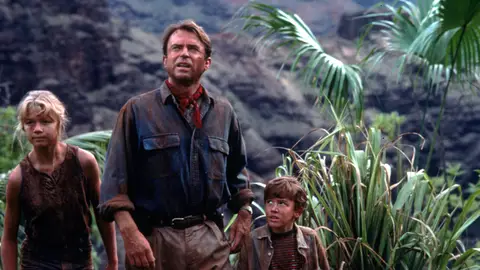 Sam Neill en Parque Jurásico Sam Neill en Parque Jurásico