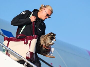 Erling Haaland, a su llegada al aeropuerto de Oslo
