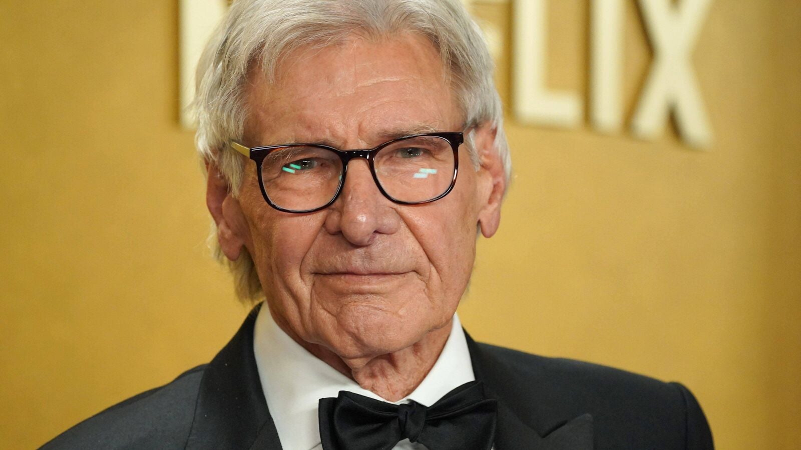 Harrison Ford marca músculo en un ajustado maillot de ciclismo e impresiona con su físico a los 84 años