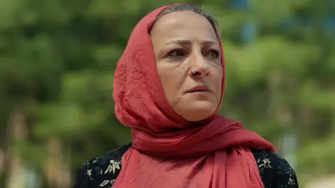 “No pienso darle mi hígado a tu hija”: Fidan da la espalda a Sadakat en el momento más difícil de Nare “No pienso darle mi hígado a tu hija”: Fidan da la espalda a Sadakat en el momento más difícil de Nare