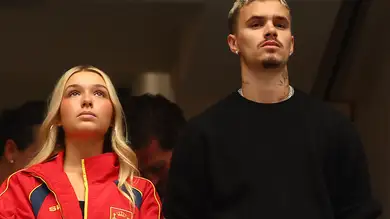 Orgullosa con su camiseta: Harper Seven, la inesperada aficionada de la Selección Española en la semifinal del Mundial 2026 Orgullosa con su camiseta: Harper Seven, la inesperada aficionada de la Selección Española en la semifinal del Mundial 2026