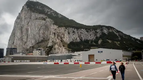 La caída de la verja de Gibraltar La caída de la verja de Gibraltar
