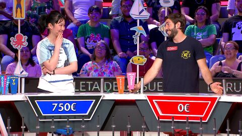 &ldquo;Ha llegado el momento de ver a un bombero robar&rdquo;: I&ntilde;aki le roba un panel magn&iacute;fico a &Aacute;ngela