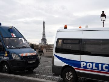 Imagen de un furgón de la policía en Fracia Imagen de un furgón de la policía en Fracia