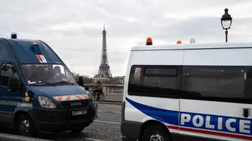 Imagen de un furgón de la policía en Fracia Imagen de un furgón de la policía en Fracia