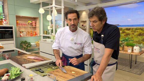 El truco de Joseba Argui&ntilde;ano a Manel Fuentes para picar el ajo