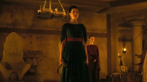 Anne Hathaway como Penélope en La odisea
