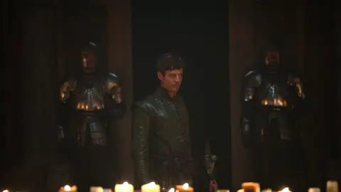 James Norton como Ormund Hightower en La casa del dragón James Norton como Ormund Hightower en La casa del dragón