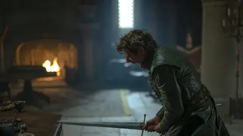 James Norton como Ormund Hightower en La casa del dragón James Norton como Ormund Hightower en La casa del dragón