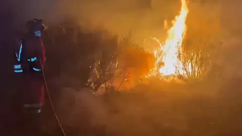 Desalojadas 4 localidades por el incendio en Aragón Desalojadas 4 localidades por el incendio en Aragón