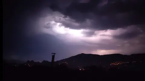 Imagen de una tormenta eléctrica Imagen de una tormenta eléctrica