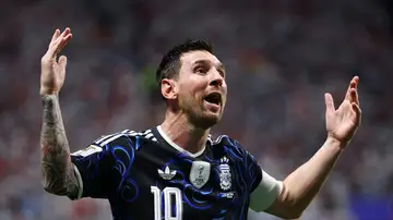 Leo Messi en el partido contra Inglaterra Leo Messi en el partido contra Inglaterra