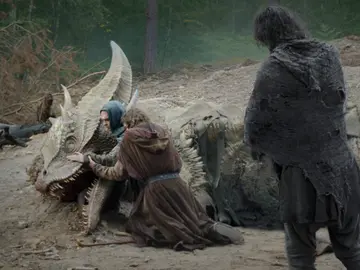 Fuegosol y Aegon en el 3x04 de La Casa del Dragón Fuegosol y Aegon en el 3x04 de La Casa del Dragón