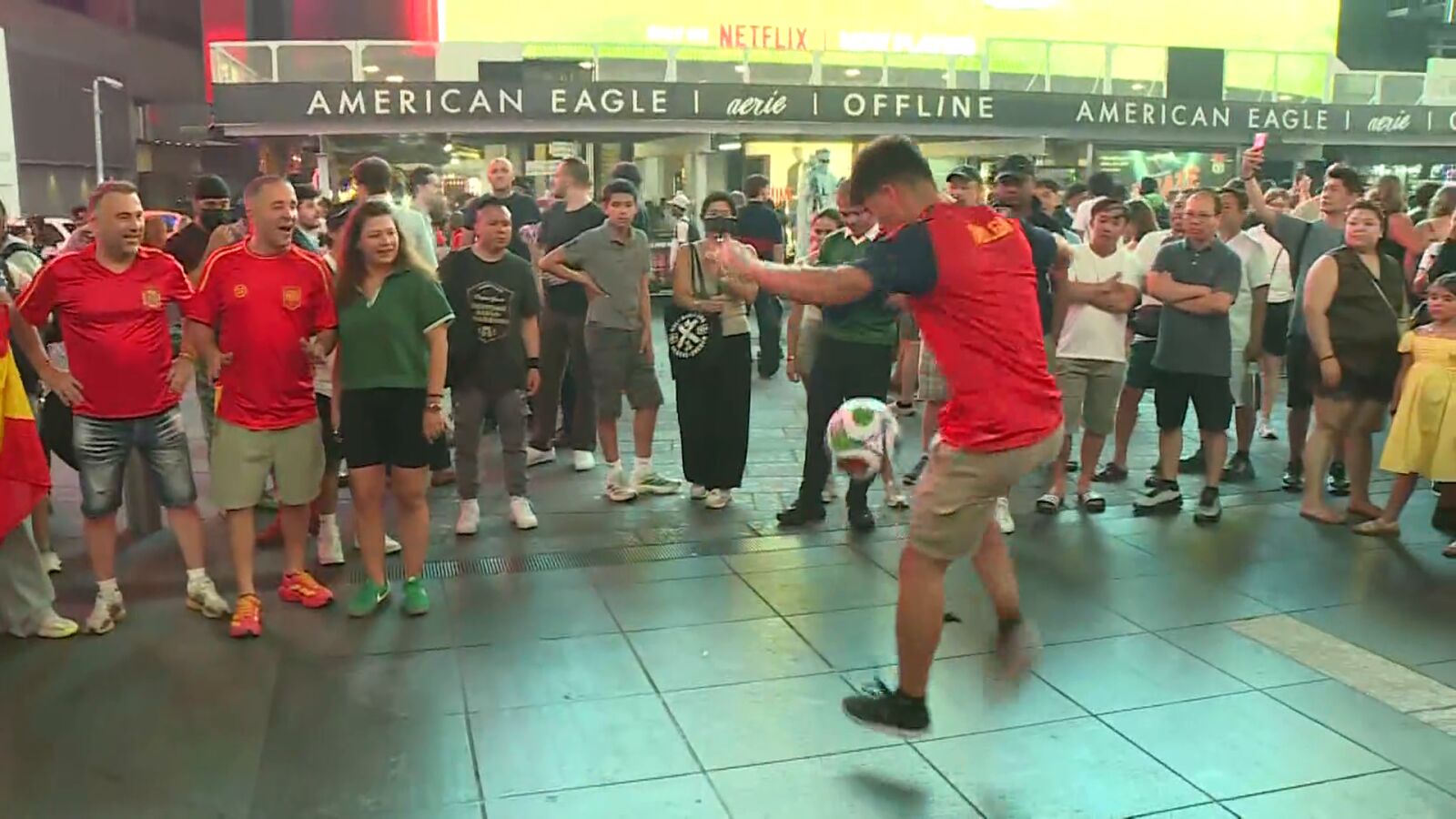 Lamine Yamal inspira al freestyler Diego Piquera en Times Square