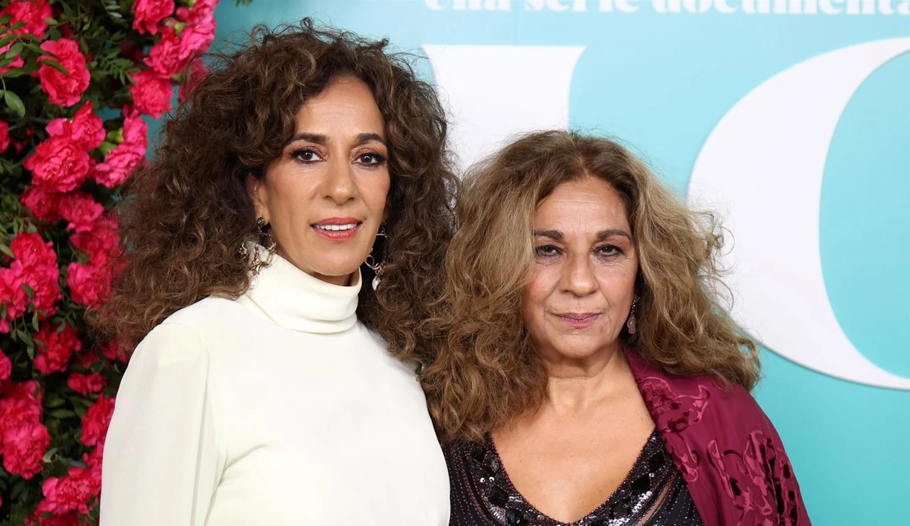 Rosario Flores y Lolita