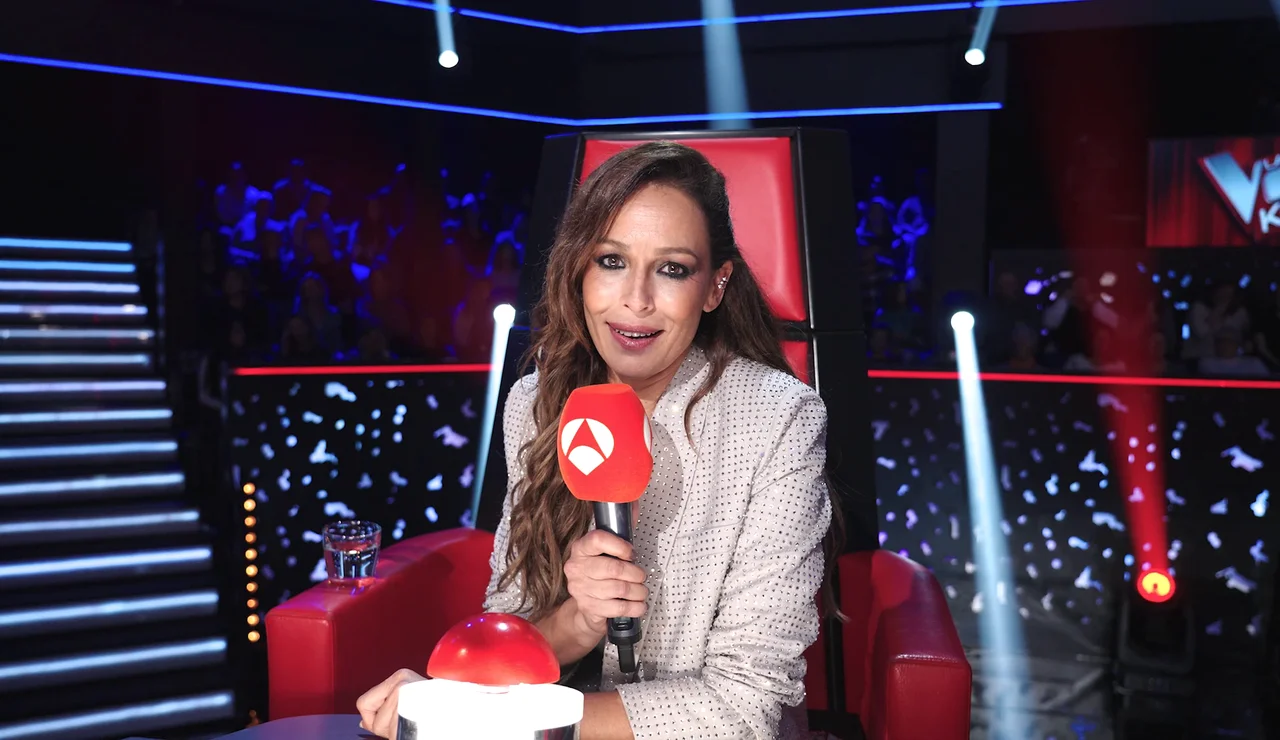 “¡Me temblaba todo el cuerpo!”: Eva González responde a las preguntas de los fans de La Voz Kids