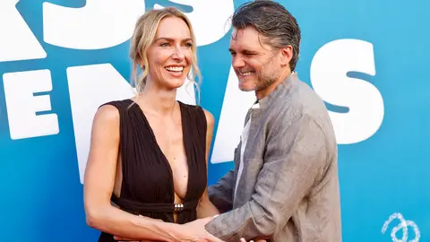 Kira Miró y Salva Reina en la premiere de Tres de más Kira Miró y Salva Reina en la premiere de Tres de más