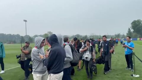 La tormenta obliga a suspender el &uacute;ltimo entrenamiento de Espa&ntilde;a previo a la final