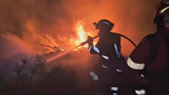 Última hora de los incendios en España en directo: El incendio de Guadalajara ha afectado ya a 5.400 hectáreas y aumentan las evacuaciones Última hora de los incendios en España en directo: El incendio de Guadalajara ha afectado ya a 5.400 hectáreas y aumentan las evacuaciones