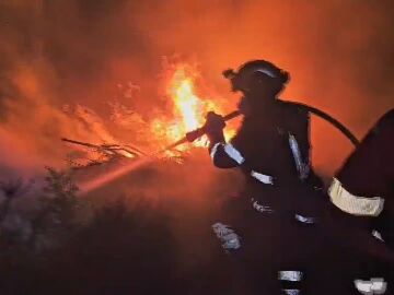  &Uacute;ltima hora de los incendios en Espa&ntilde;a en directo: El incendio de Guadalajara ha afectado ya a 5.400 hect&aacute;reas y aumentan las evacuaciones