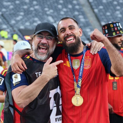 Javier Bardem y Borja Iglesias