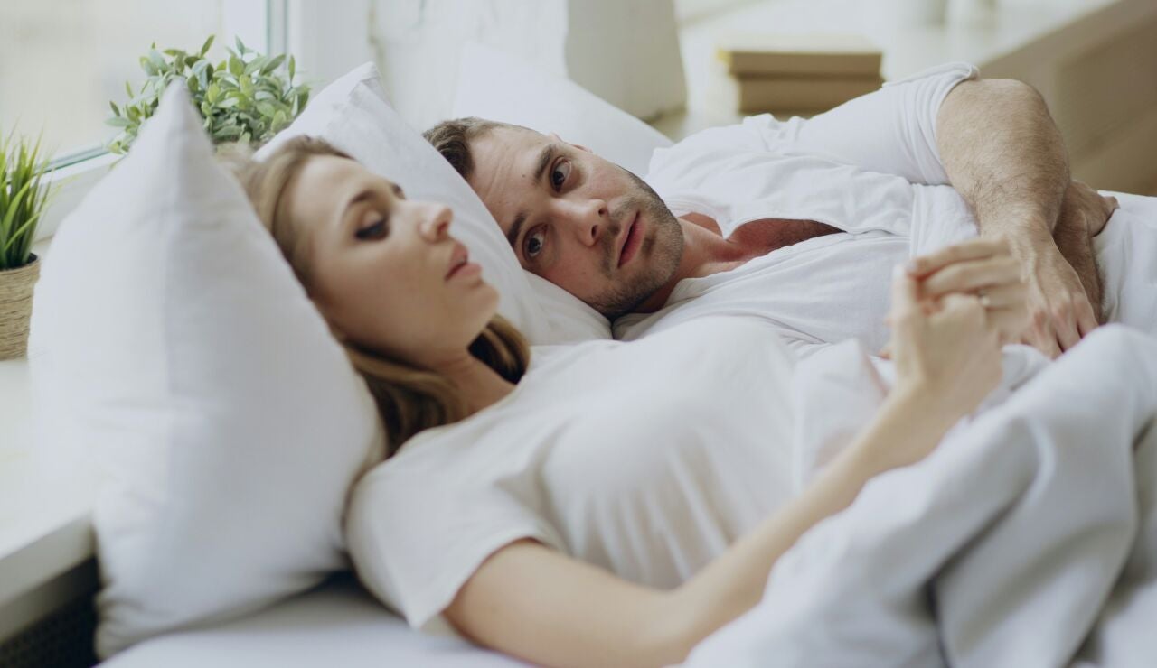 Pareja en la cama