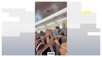 Pasajeros avi&oacute;n