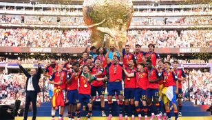 Rodri levantando la Copa del Mundo