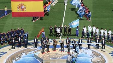 El quinteto valenciano Spanish Brass interpretando el himno nacional de Espa&ntilde;a en la final del Mundial de f&uacute;tbol que enfrent&oacute; a la selecci&oacute;n espa&ntilde;ola contra el combinado de Argentina en New Jersey, Estados Unidos. 