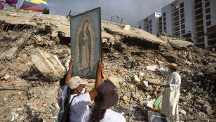 Edificio afectado en el norte de Venezuela tras el doble se&iacute;smo del 24 de junio de 2026.