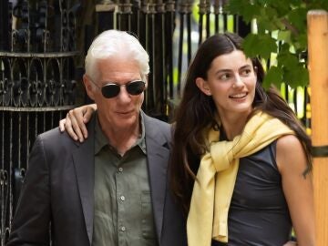 Richard Gere y Diana Silvers en Asimetr&iacute;a