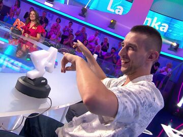 &ldquo;Le estoy haciendo sufrir un poquito&rdquo;: Roberto Leal pone emoci&oacute;n al triunfo de David con La Yenka
