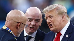 Trump e Infantino saludan a Luis de la Fuente tras el Mundial