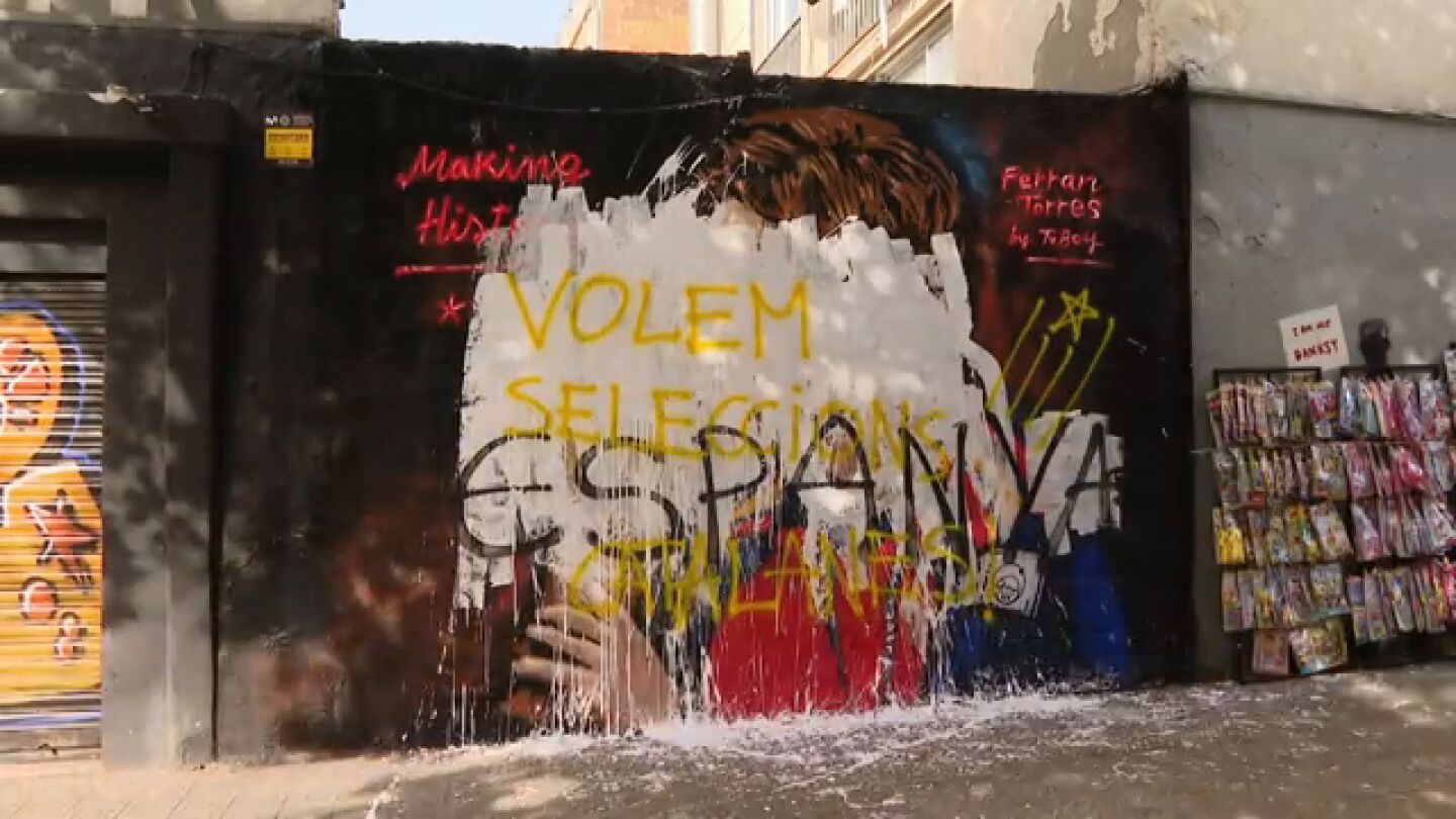 Vandalizan el mural dedicado a Ferran Torres en Barcelona