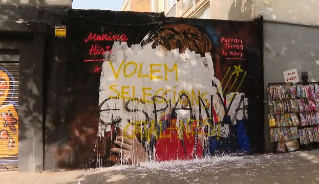 Vandalizan el mural dedicado a Ferran Torres en Barcelona