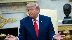 El presidente de EE.UU., Donald Trump, en su reuni&oacute;n junto al presidente liban&eacute;s Joseph Aoun en la Casa Blanca.