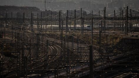 V&iacute;as de la estaci&oacute;n de Atocha-Almudena Grandes