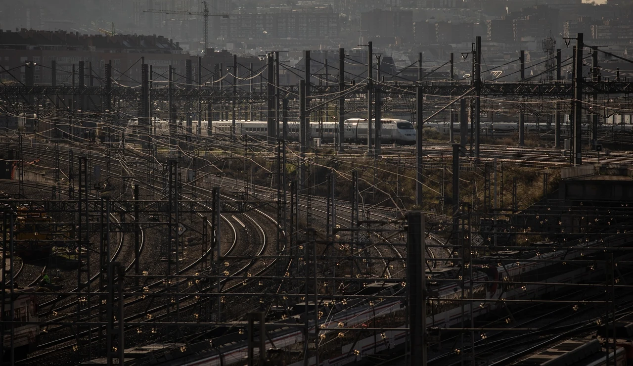 Vías de la estación de Atocha-Almudena Grandes