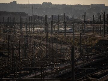 V&iacute;as de la estaci&oacute;n de Atocha-Almudena Grandes