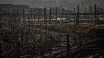 Vías de la estación de Atocha-Almudena Grandes Vías de la estación de Atocha-Almudena Grandes