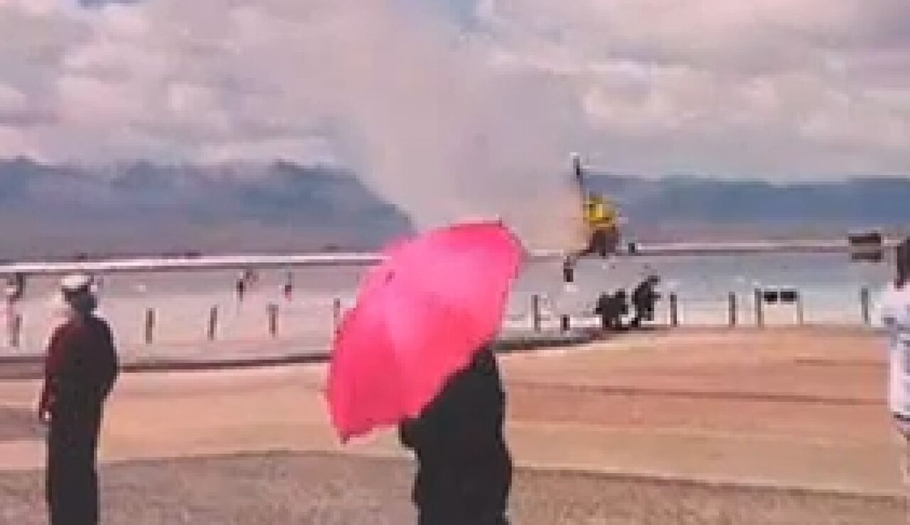 Accidente de helic&oacute;ptero en una playa de China