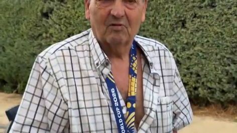 Pedro Porro cumple su promesa y regala su medalla de campe&oacute;n del mundo a su abuelo: "Misi&oacute;n cumplida"