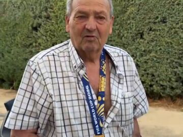 Pedro Porro cumple su promesa y regala su medalla de campe&oacute;n del mundo a su abuelo: "Misi&oacute;n cumplida"