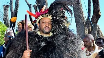 El rey zulú Misuzulu El rey zulú Misuzulu