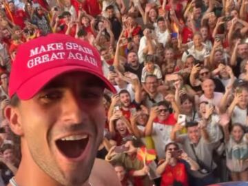 La gorra viral de Ferran Torres en la celebraci&oacute;n