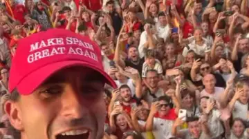 La gorra viral de Ferran Torres en la celebración La gorra viral de Ferran Torres en la celebración