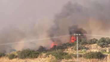 El incendio de Villa del Prado afecta a la localidad de Aldea del Fresno, Madrid.