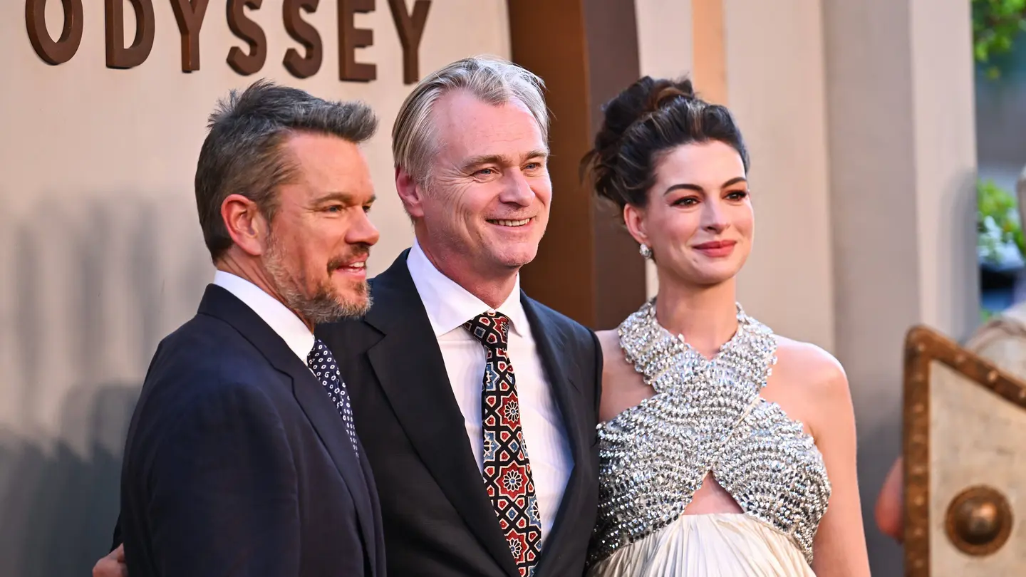 Matt Damon, el director Christopher Nolan y Anne Hathaway en la premiere de La Odisea en Nueva York Matt Damon, el director Christopher Nolan y Anne Hathaway en la premiere de La Odisea en Nueva York