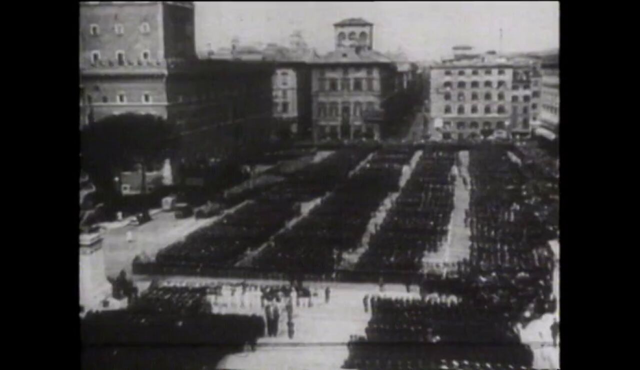 Efem&eacute;rides de hoy 29 de julio de 2026: Nace Benito Mussolini
