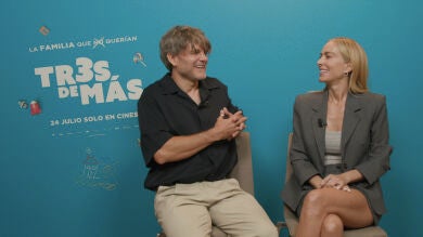 Hablamos con Salva Reina, Kira Miró y el equipo de Tres de más: 